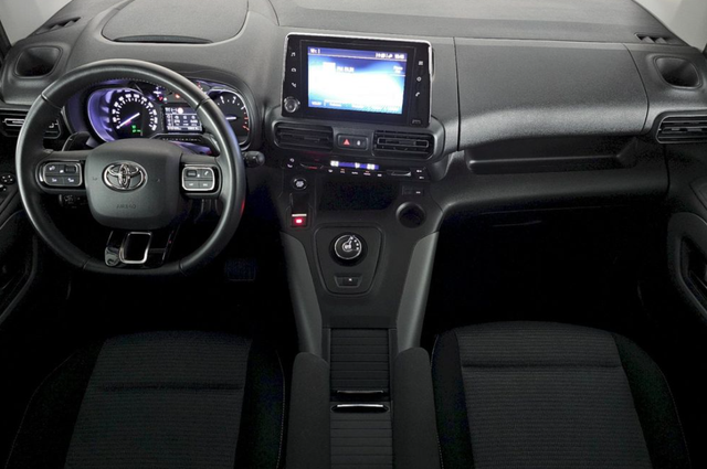 Toyota ProAce City 1.5D 96kW L1 Family Comfort AT 