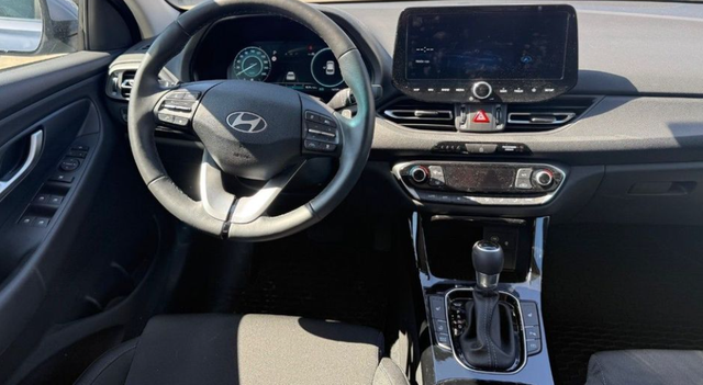 Hyundai i30 HB 1.0 TGDI 74kW Family DCT 