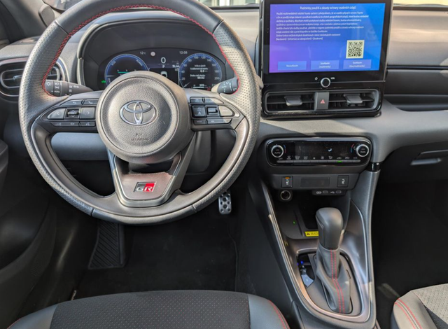 Toyota Yaris 1.5 HEV 96kW GR SPORT 