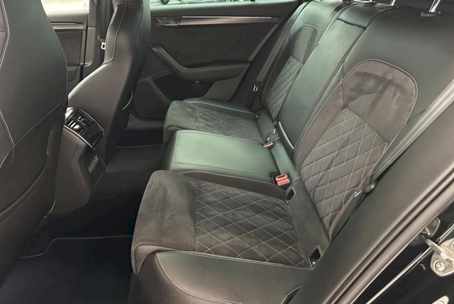 Skoda Superb Combi 2.0 TDI 147kW Sportline DSG 