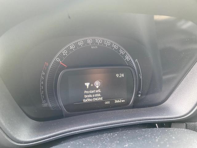 Toyota Aygo X 1.0i 53kW Executive Smart AT 