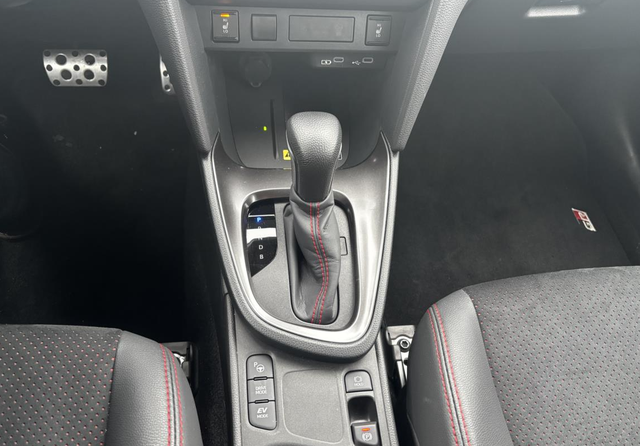 Toyota Yaris Cross 1.5 HEV 96kW GR Sport 