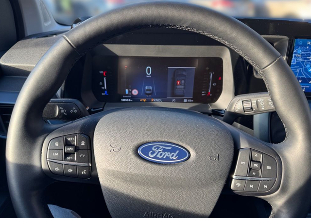 Ford Tourneo Courier 1.0 EcoBoost 92kW Active AT 