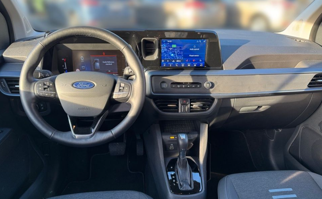 Ford Tourneo Courier 1.0 EcoBoost 92kW Active AT 