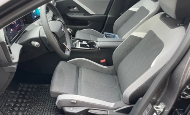 Opel Astra Combi 1.2 T 81kW Edition 