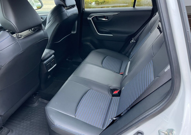 Toyota Rav4 2.5 HEV Selection 4WD e-CVT 