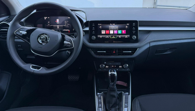 Skoda Fabia IV 1.0 TSI 85 KW Top Selection DSG 