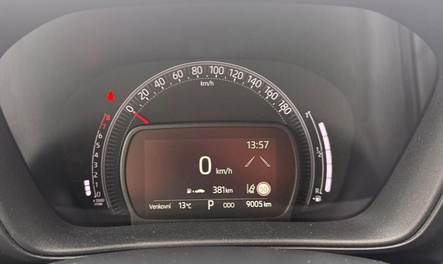 Toyota Aygo 1.0 i 53kW Executive Smart AT 