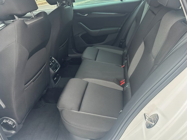 Skoda Octavia Combi 2.0 TDI 110kW Ambition Plus DSG 