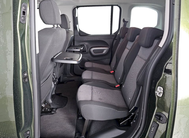 Toyota ProAce City 1.2T 81kW Family L1 