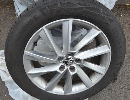 Skoda Kamiq FL 1.0 TSI 85kW Top Selection DSG 