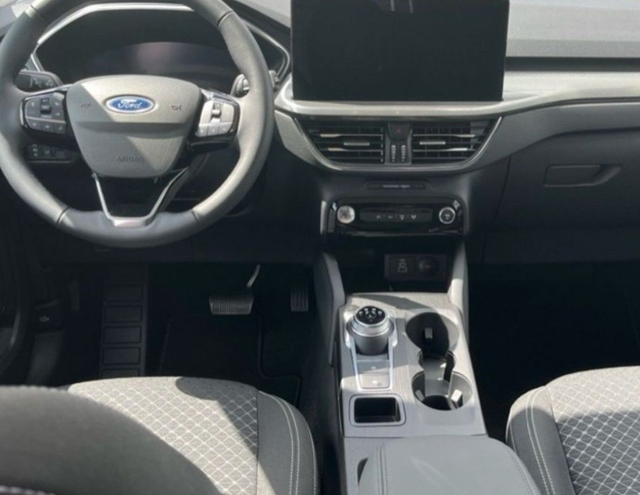 Ford Kuga 2.5 HEV 132 kW Titanium 