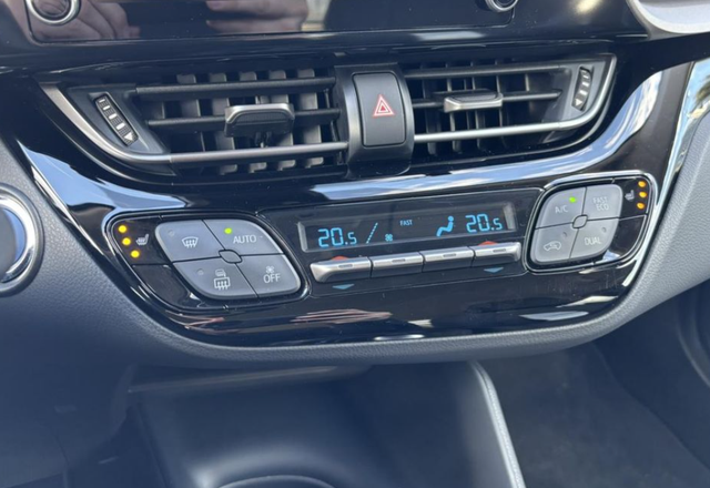 Toyota CH-R 1.8 HSD 90kW Business e-CVT 