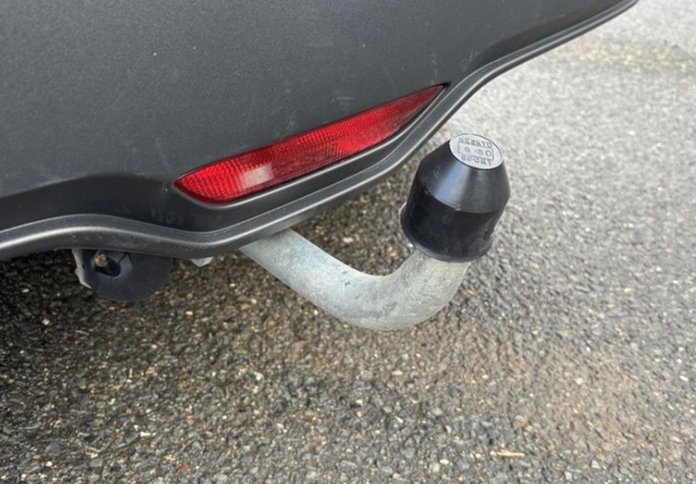 Toyota CH-R 1.8 HSD 90kW Business e-CVT 