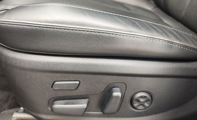 Hyundai Santa Fe 2.2 CRDi 142kW Premium DCT 4WD 