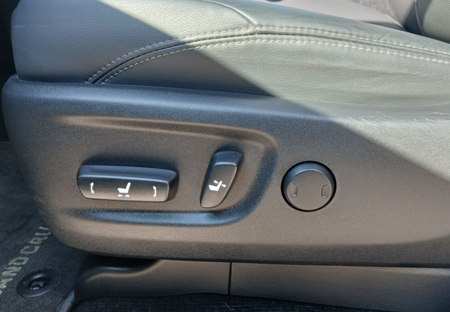 Toyota Land Cruiser 2.8 D-4D 150kW Invincible 6AT 