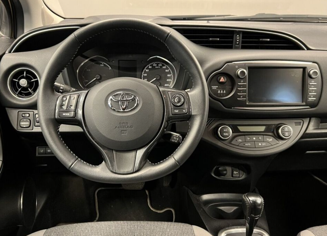 Toyota Yaris 1.5 HSD First Edition e-CVT 