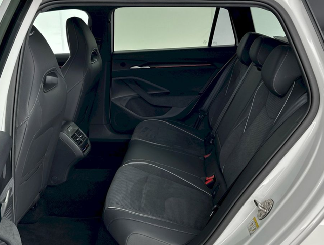 Skoda Supber Combi 1.5 iV 150kW Sportline DSG 
