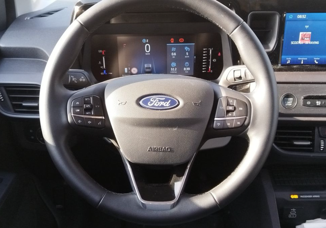Ford Tourneo Courier 1.0 EcoBoost 92kW Titanium 