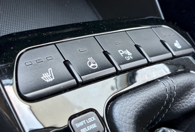Kia Rio 1,4 CVVT Exclusive AT 