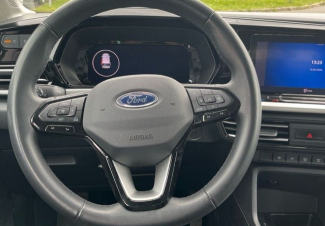 Ford Tourneo Connect 1.5 EcoBoost 85kW Titanium AT 