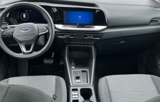 Ford Tourneo Connect 1.5 EcoBoost 85kW Titanium AT 