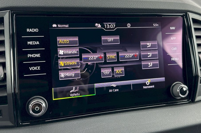 Skoda Karoq 2.0 TSI 140kW Sportline 4x4 DSG 
