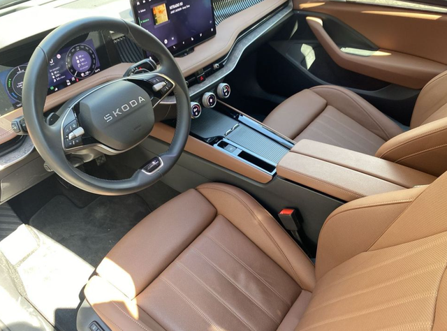 Skoda Superb Combi 1.5 iV 150kW L&K DSG 