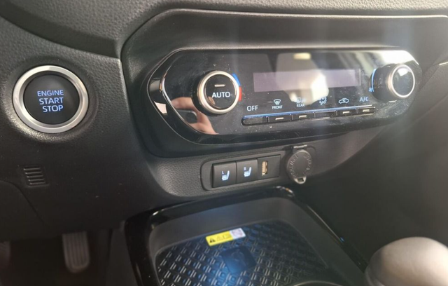 Toyota Aygo 1.0i 53kW Executive AT 