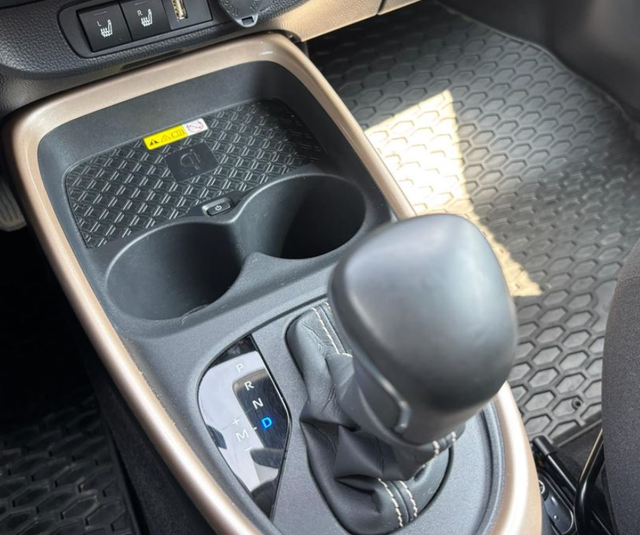 Toyota Aygo X 1.0 VVT-i 53kW X-play Style AT 