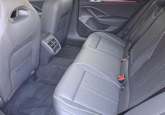 Skoda Superb Combi 1.5 iV 150kW Sportline DSG 