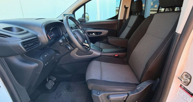 Toyota ProAce City 1.5 D 96kW Family L2 7S 