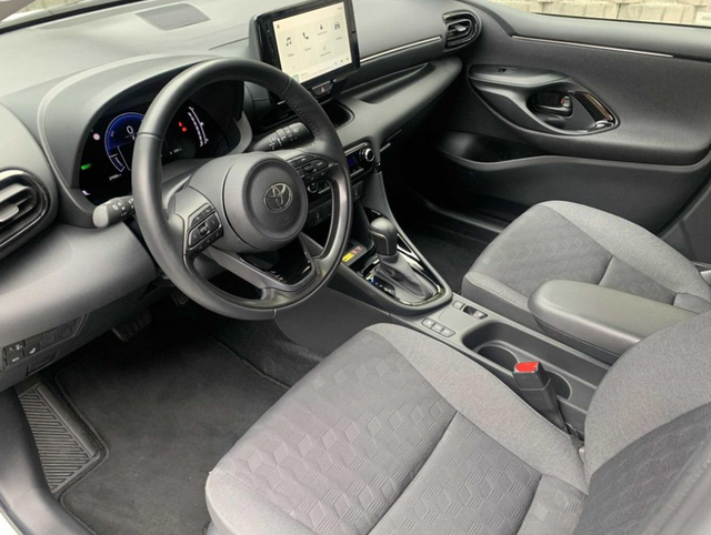 Toyota Yaris 1.5 HEV 85kW Style e-CVT 