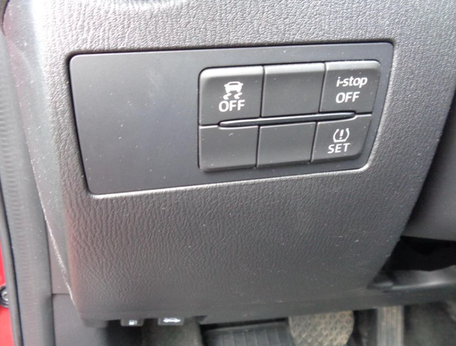 Mazda 2 1.5i 66kW Center Line AT 