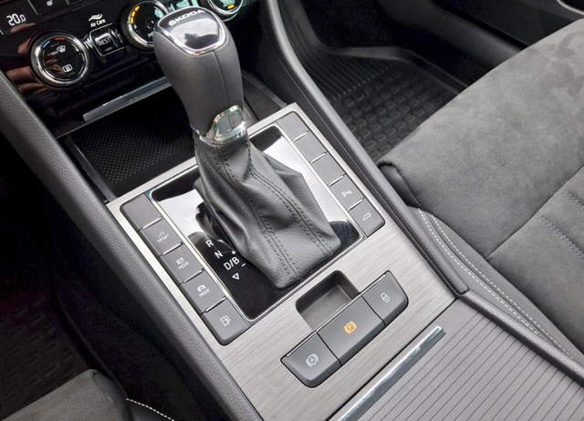 Skoda Superb Combi iV 1.4TSI 115kW Style Plus Top DSG 