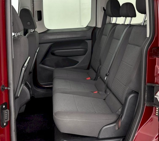 Ford Tourneo Connect EcoBlue 90kW Titanium MT 4x4 
