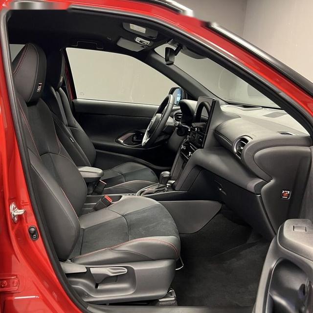 Toyota Yaris Cross 1.5 Hybrid 96kW GR SPORT TECH AT 