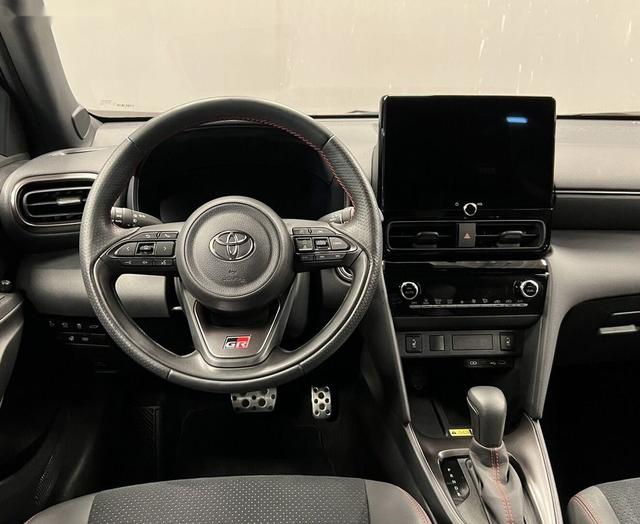 Toyota Yaris Cross 1.5 Hybrid 96kW GR SPORT TECH AT 