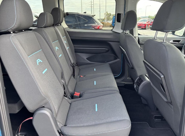 Ford Tourneo Connect 2.0 EcoBlue 90kW Active 7-G Poweshift 
