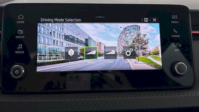 Skoda Kamiq 1.0 TSI 85kW Monte Carlo DSG 