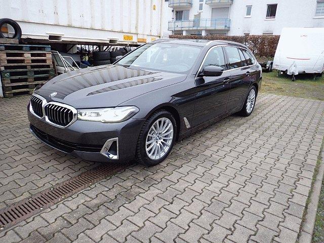 BMW 5er Touring - 520 d Luxury Line*UPE 77.580*Stdhzg*Pano