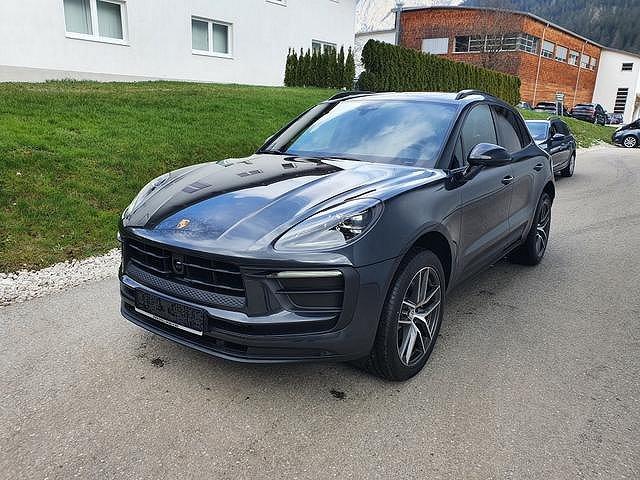 Porsche Macan - Sport PASM,AHK,Panodach,ACC,Navi 195 kW (265 PS...