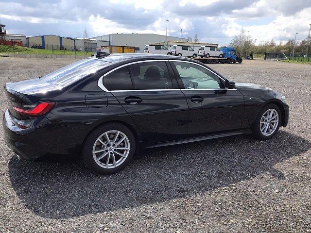 BMW 3er - 330 i M Sport*UPE 67.720*Glasdach*Laser*HiFi*