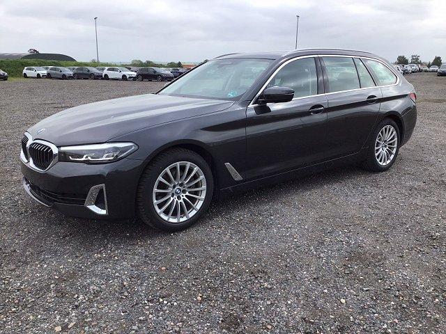 BMW 5er Touring - 520 d xDrive Luxury Line*UPE 79.680*Pano