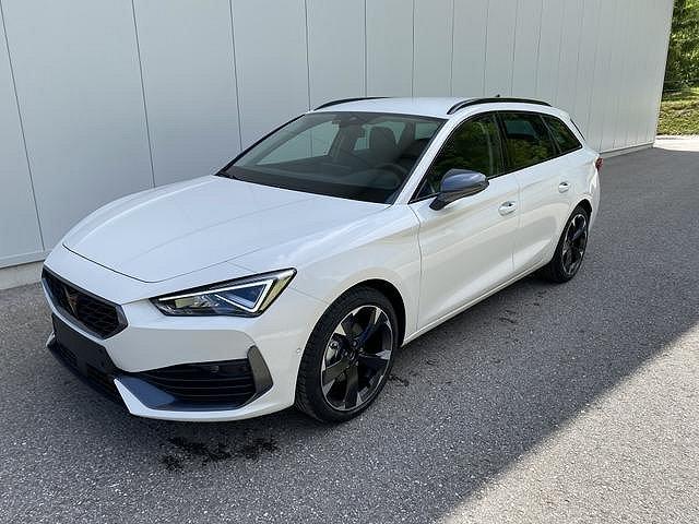 Cupra Leon Sportstourer - Kombi Mild-Hybrid 1,5 eTSI, LED, NAV, R-C...