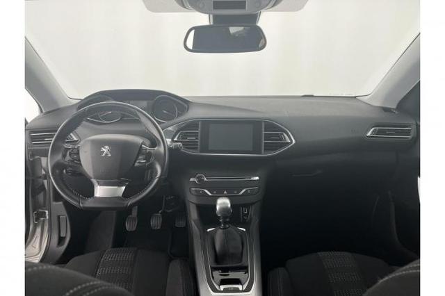 Peugeot 308 SW 1.6 TDI Allure*PANO*LED*NAVI*Kamera* 