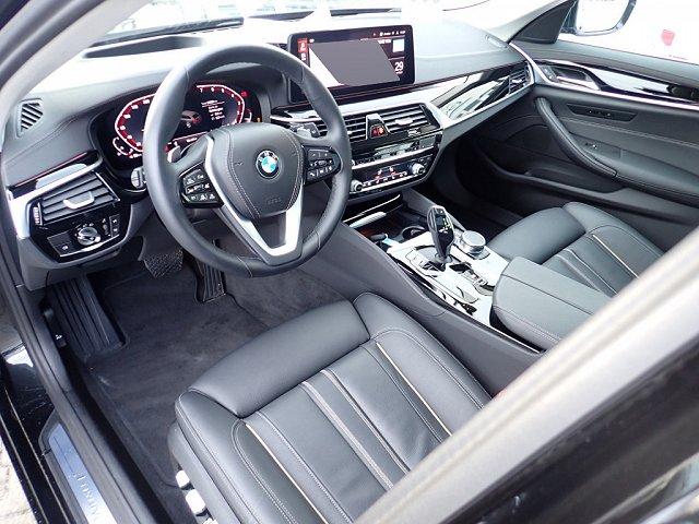 BMW 5er Touring 530 i xDrive Luxury Line*UPE 81.690*Pano 