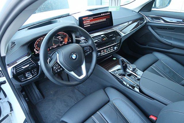 BMW 5er Touring - 520 d Luxury Line*UPE 77.400*HeadUp*AHK*