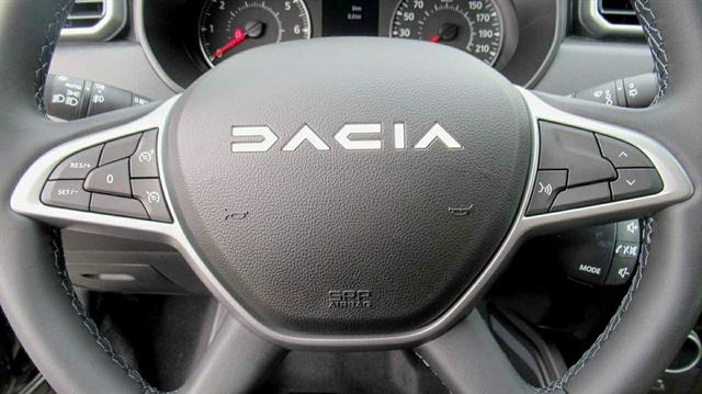 Dacia Duster II 1,5 dCi 4WD Journey DAB KA LED NAVI RFK SHZ TOUCH 