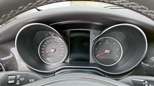 Mercedes-Benz V-Klasse V 220 d 4Matic lang ACC DAB LED NAVI PDC RFK SHZ 